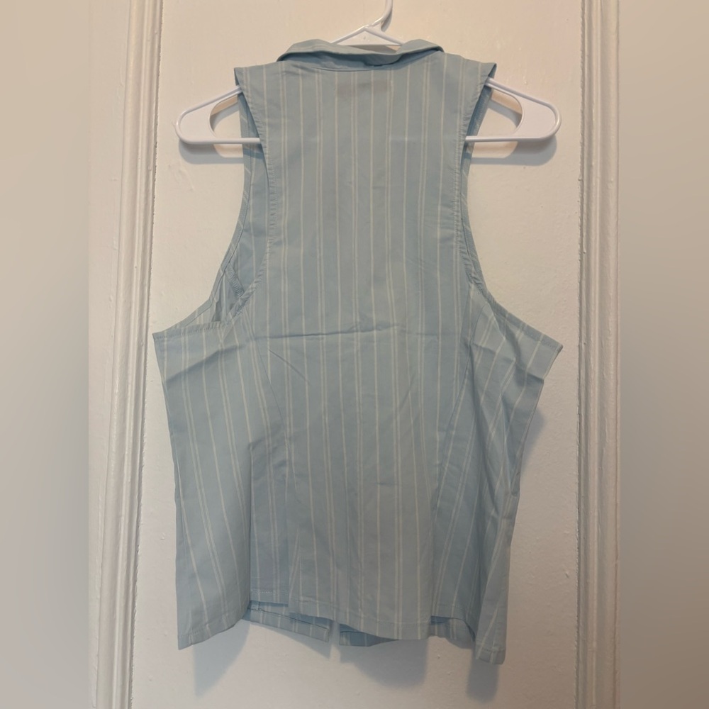 Urban Outfitters Light Blue Striped Sleeveless Button-Down Top - Picture 2 of 2